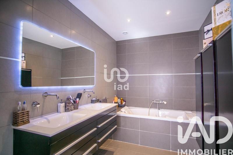 Maison de village - 125 m² - 5 pièces