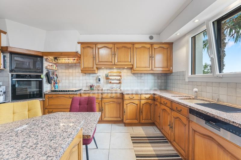 Maison - 151 m² - 5 pièces