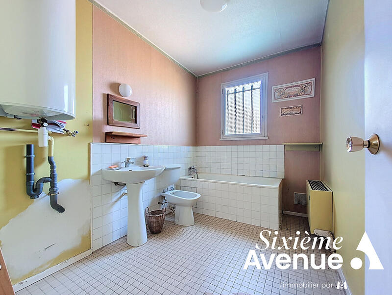 Maison - 130 m² - 7 pièces