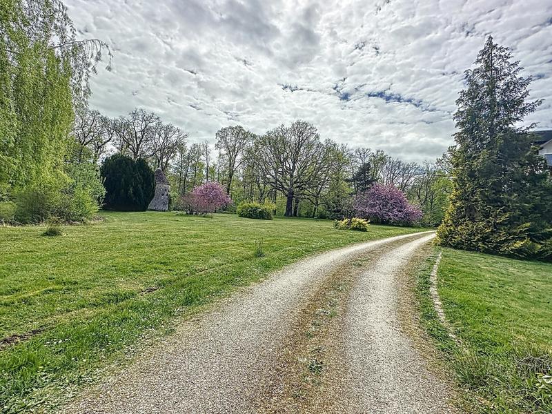 Propriété - 481 m² - 12 pièces