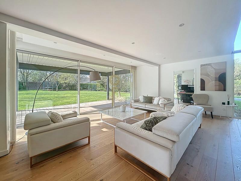 Maison - 296 m² - 8 pièces