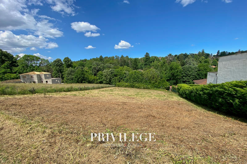 Terrain - 877 m²