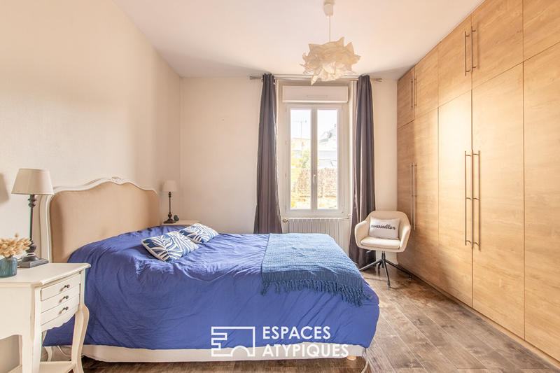 Maison - 201 m² - 9 pièces