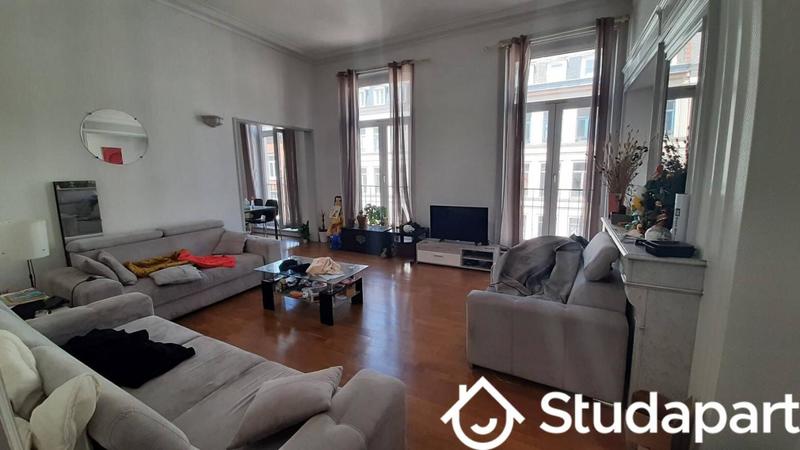 Appartement - 128 m² - 6 pièces