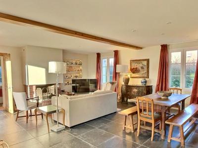 Villa - 306 m² - 11 pièces