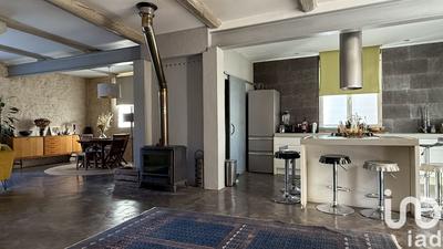 Maison - 210 m² - 5 pièces