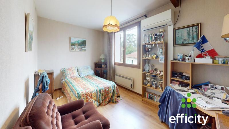 Maison - 104 m² - 5 pièces