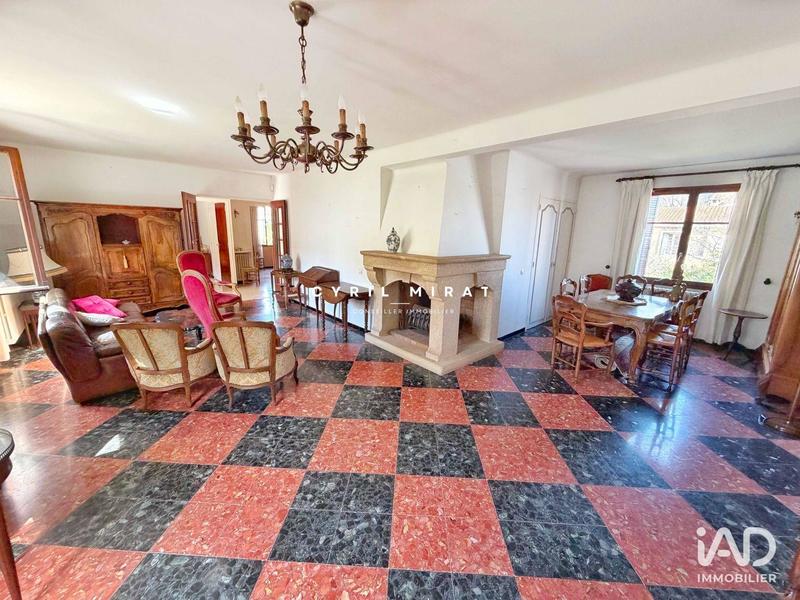 Maison - 159 m² - 5 pièces