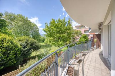 Appartement - 86 m² - 4 pièces