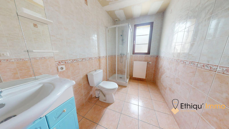 Maison - 215 m² - 7 pièces