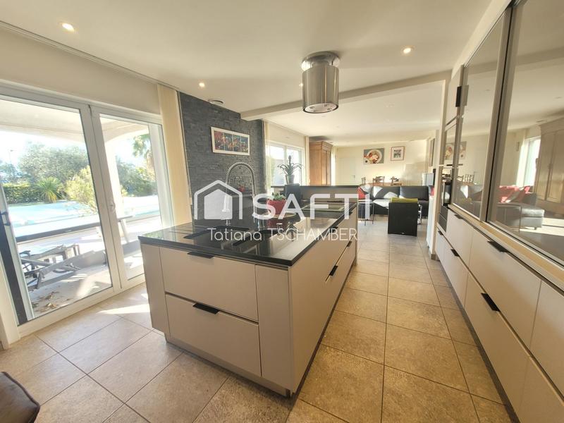 Villa - 206 m² - 5 pièces