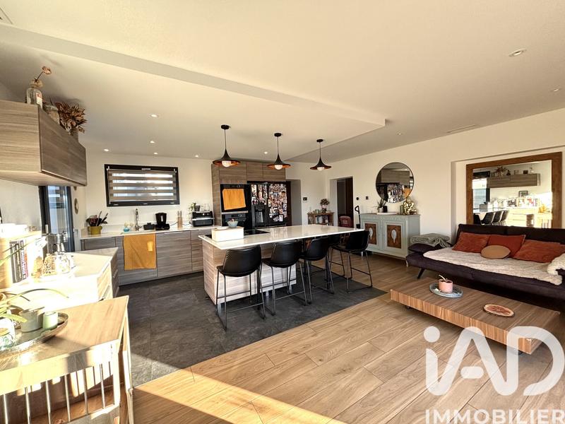 Maison - 120 m² - 5 pièces