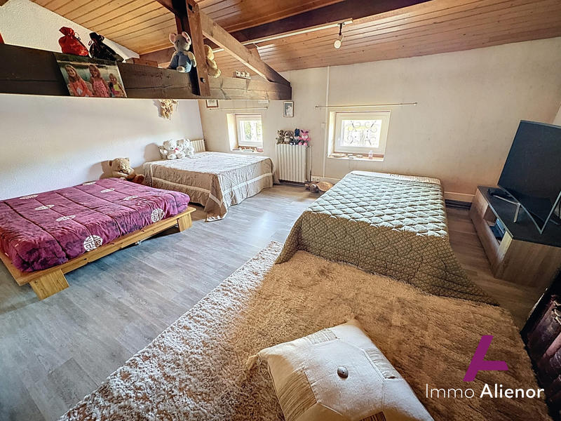 Maison - 209 m² - 5 pièces