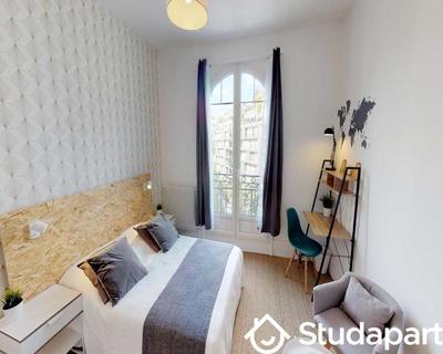 Chambre - 120 m² - 1 pièce