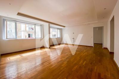 Appartement - 107 m² - 6 pièces