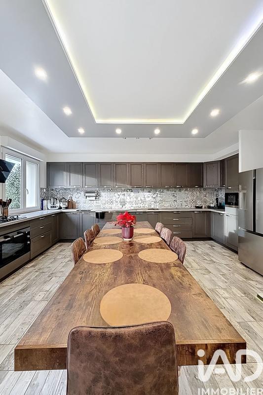 Maison de maîtres - 350 m² - 13 pièces