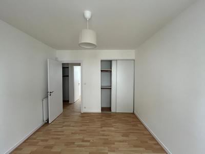 Appartement - 80 m² - 3 pièces