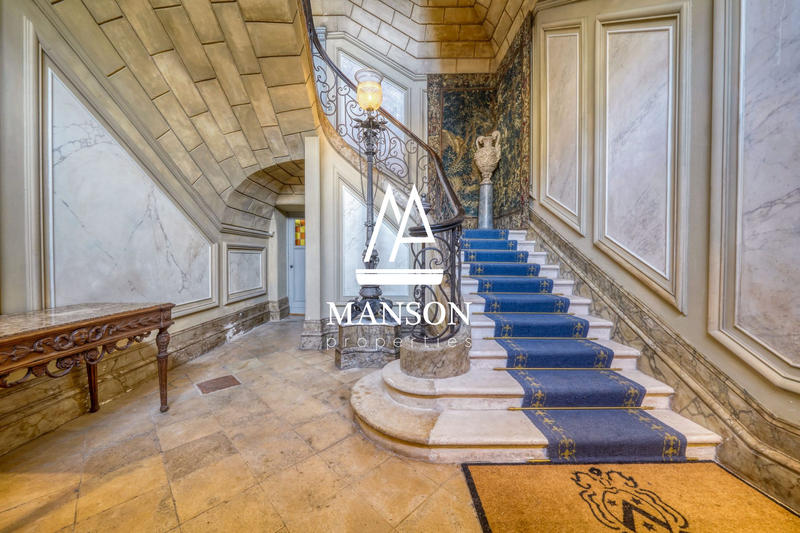 Duplex - 393 m² - 10 pièces