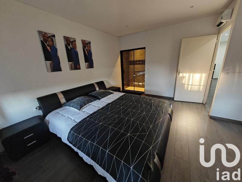 Maison - 329 m² - 10 pièces