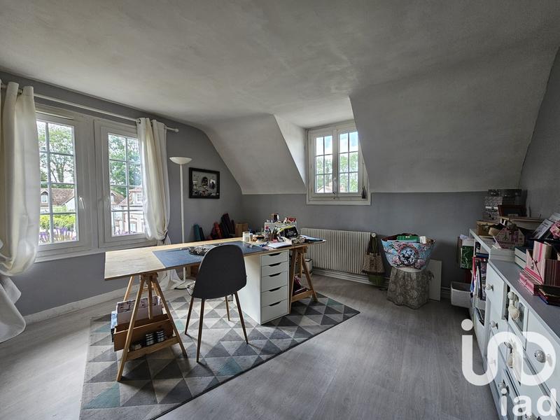 Maison - 216 m² - 10 pièces