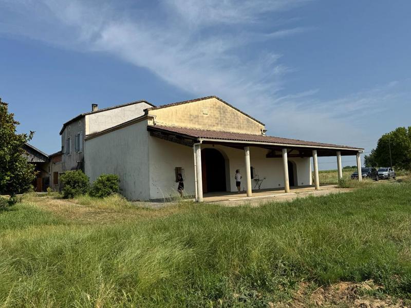 Maison - 212 m² - 7 pièces