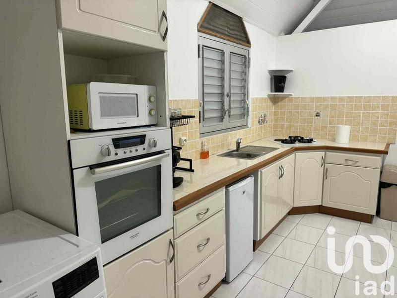 Maison - 230 m² - 8 pièces