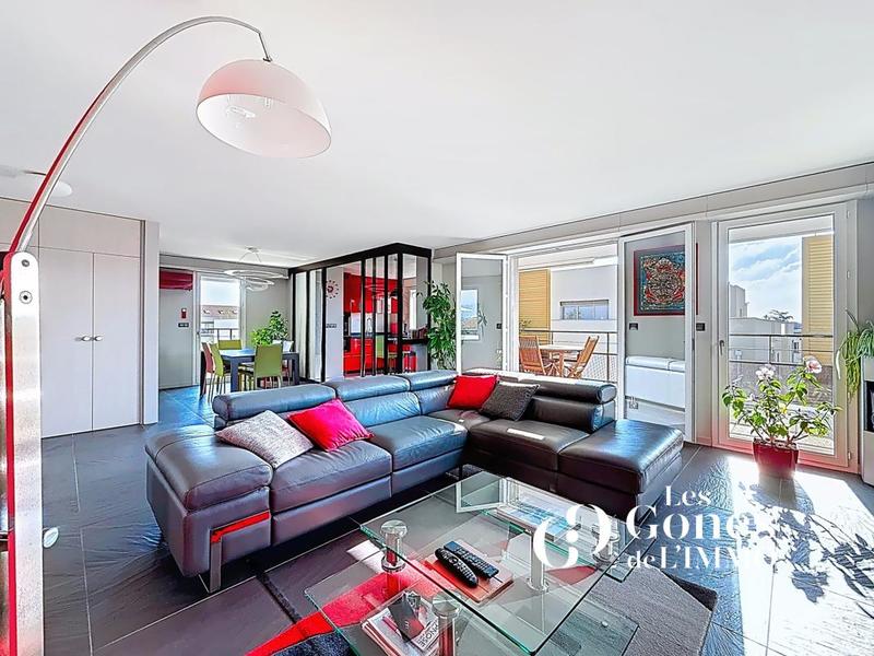 Appartement - 144 m² - 5 pièces