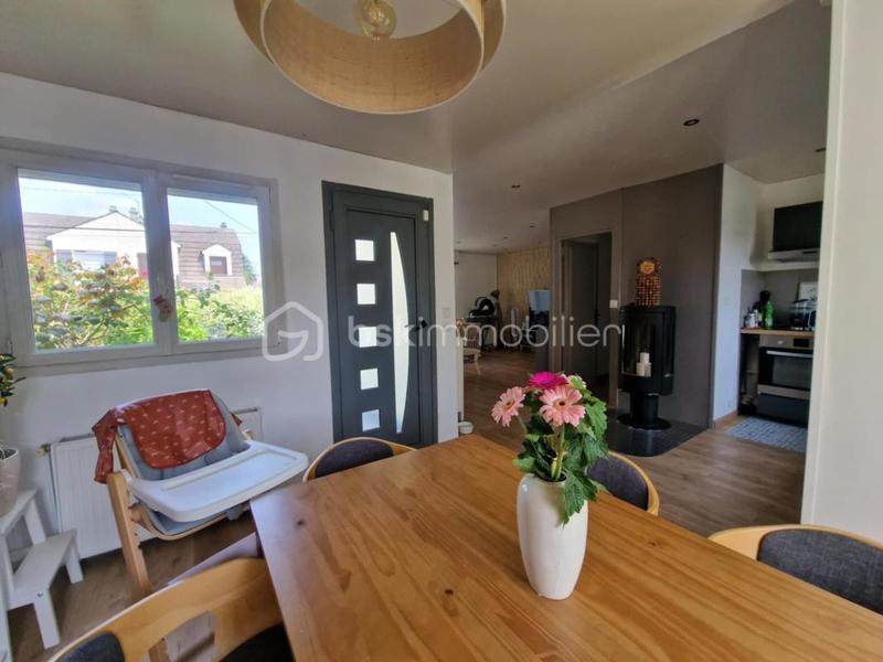 Maison - 93 m² - 4 pièces