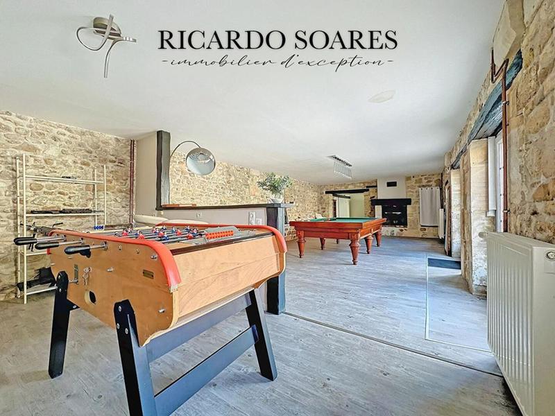 Demeure - 500 m² - 10 pièces