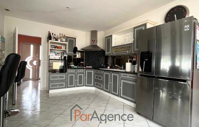 Maison - 162 m² - 5 pièces