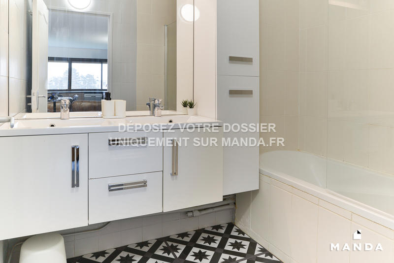 Chambre - 10 m² - 5 pièces