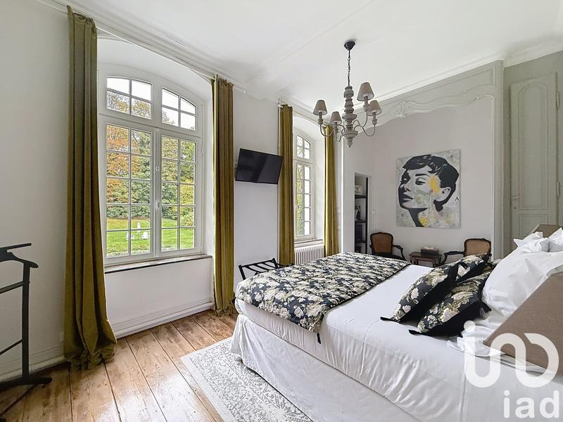 Maison - 442 m² - 8 pièces