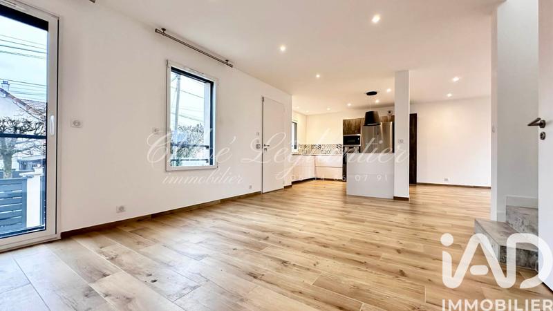 Maison - 110 m² - 5 pièces