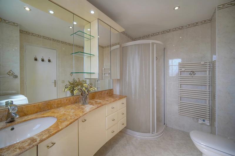 Appartement - 104 m² - 4 pièces