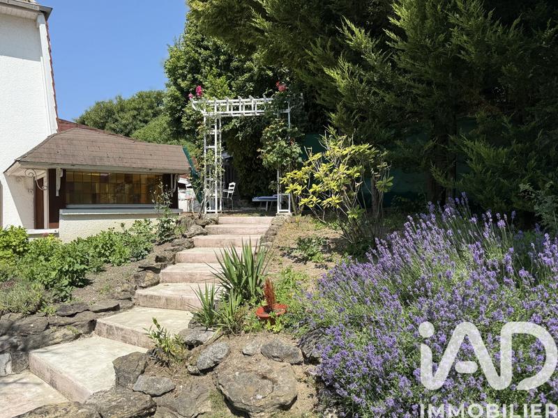 Maison de ville - 201 m² - 8 pièces