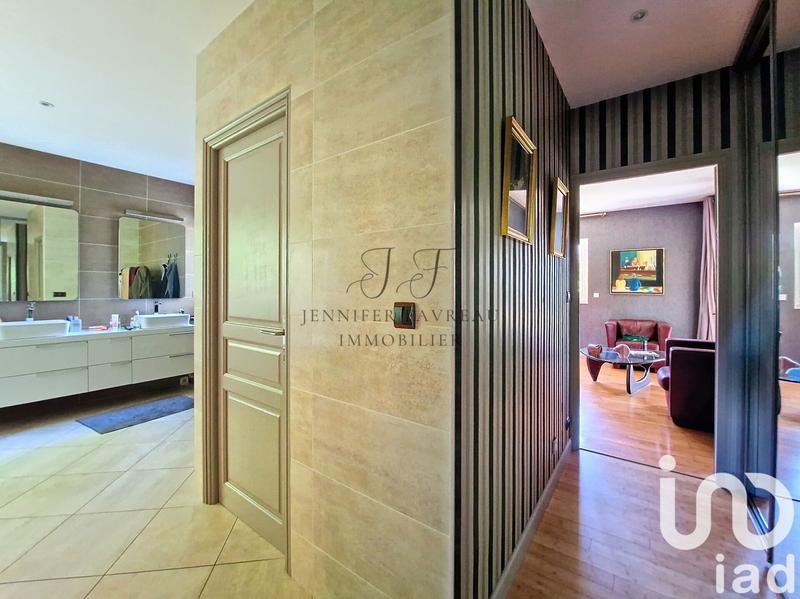 Maison de maîtres - 257 m² - 8 pièces