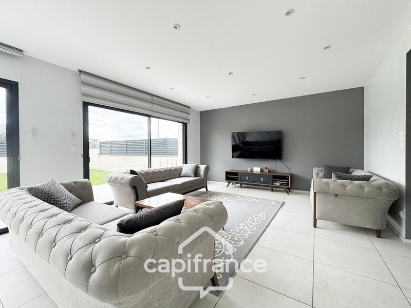 Maison - 275 m² - 7 pièces