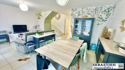 Maison - 121 m² - 6 pièces