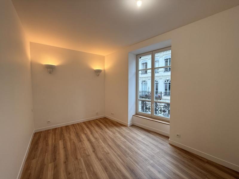 Appartement - 65 m² - 2 pièces