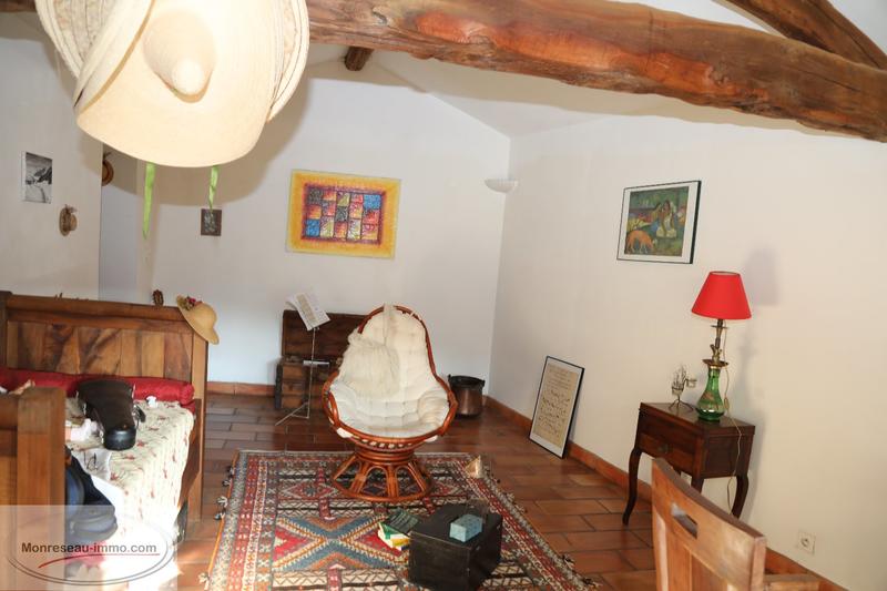 Propriété - 250 m² - 9 pièces