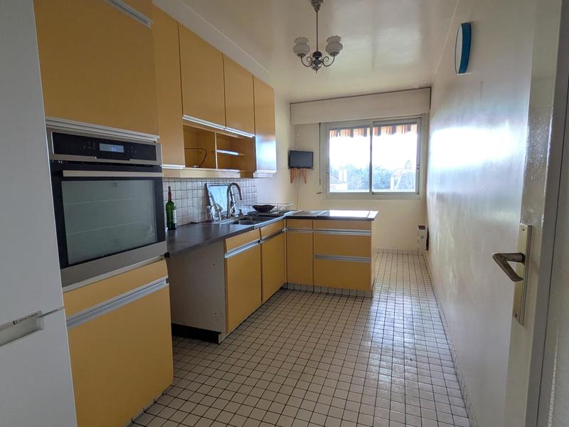 Appartement - 100 m² - 4 pièces