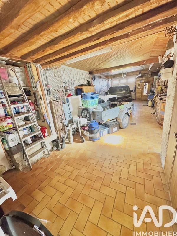 Maison - 210 m² - 6 pièces