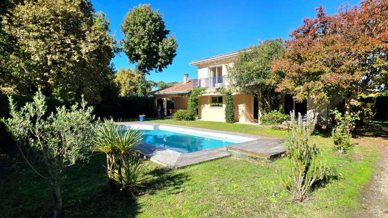 Maison - 175 m² - 7 pièces