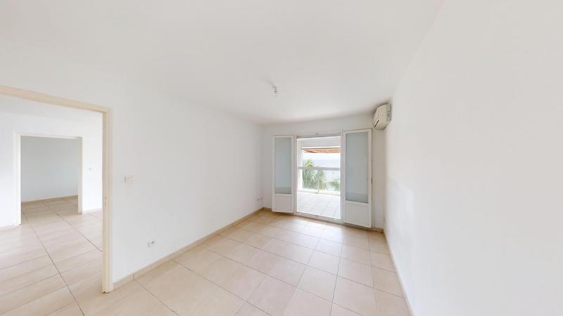 Appartement - 90 m² - 3 pièces