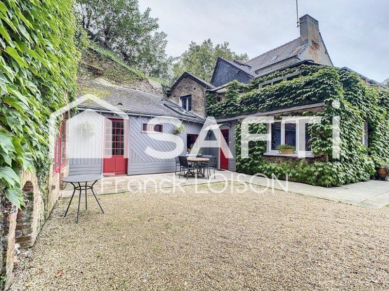 Maison - 203 m² - 7 pièces