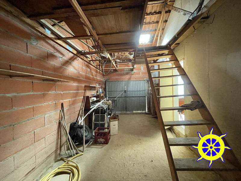 Maison - 92 m² - 5 pièces