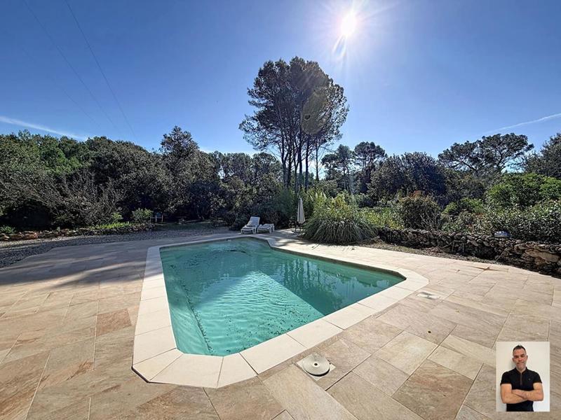 Maison - 205 m² - 5 pièces