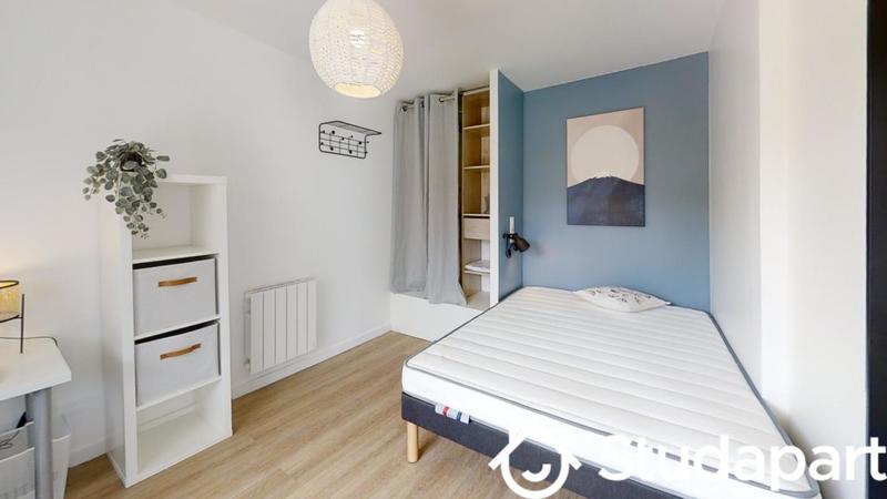 Chambre - 12 m² - 1 pièce