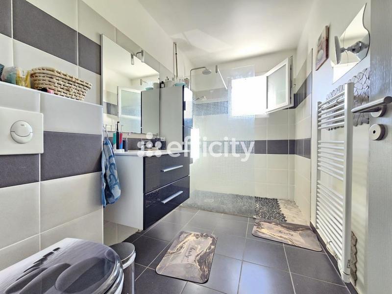 Maison - 84 m² - 4 pièces