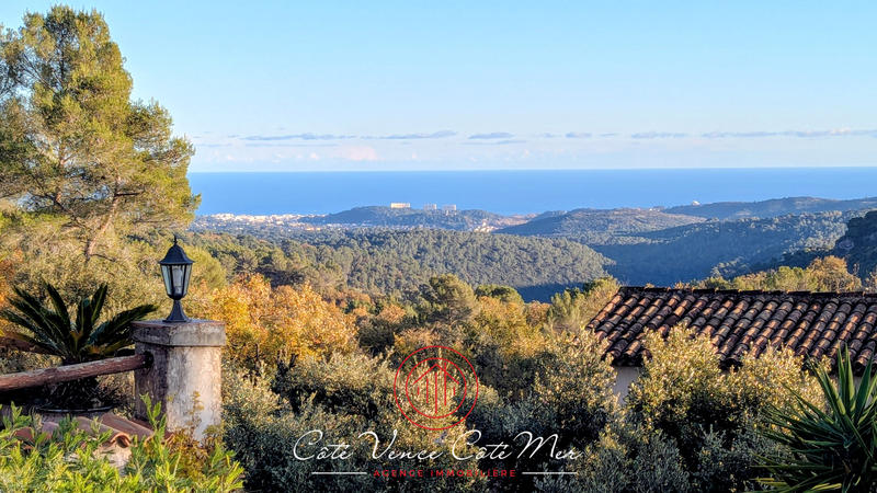 Maison - 272 m² - 9 pièces